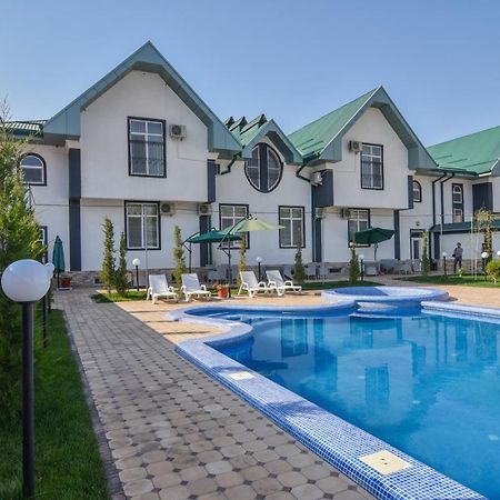 B&B Lake House Hotel Yusufkhona Exteriér fotografie