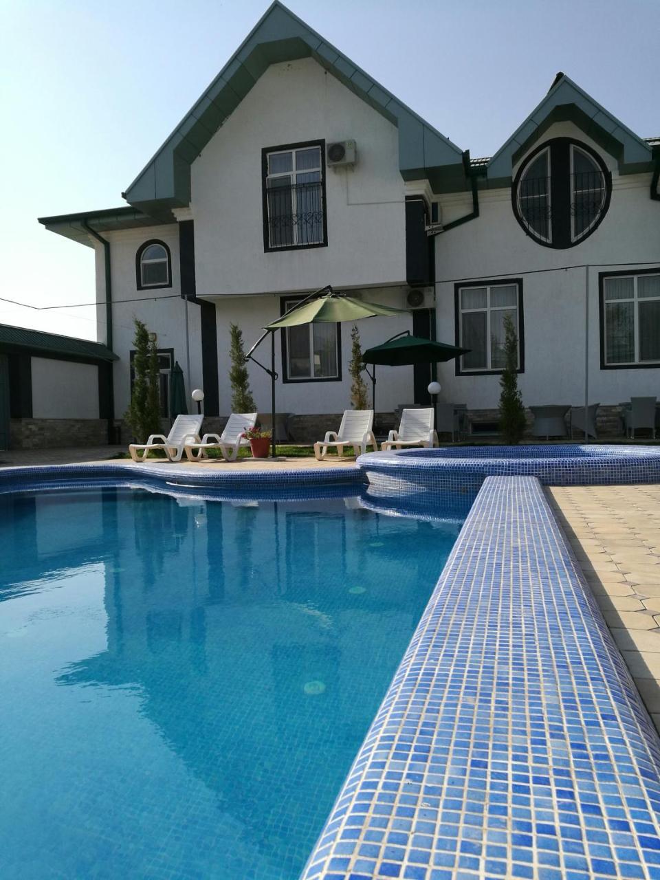 B&B Lake House Hotel Yusufkhona Exteriér fotografie