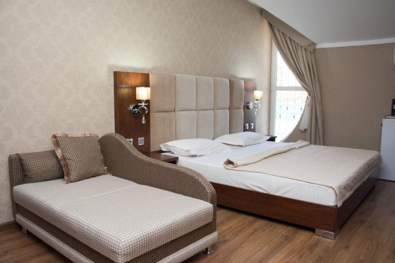 B&B Lake House Hotel Yusufkhona Exteriér fotografie